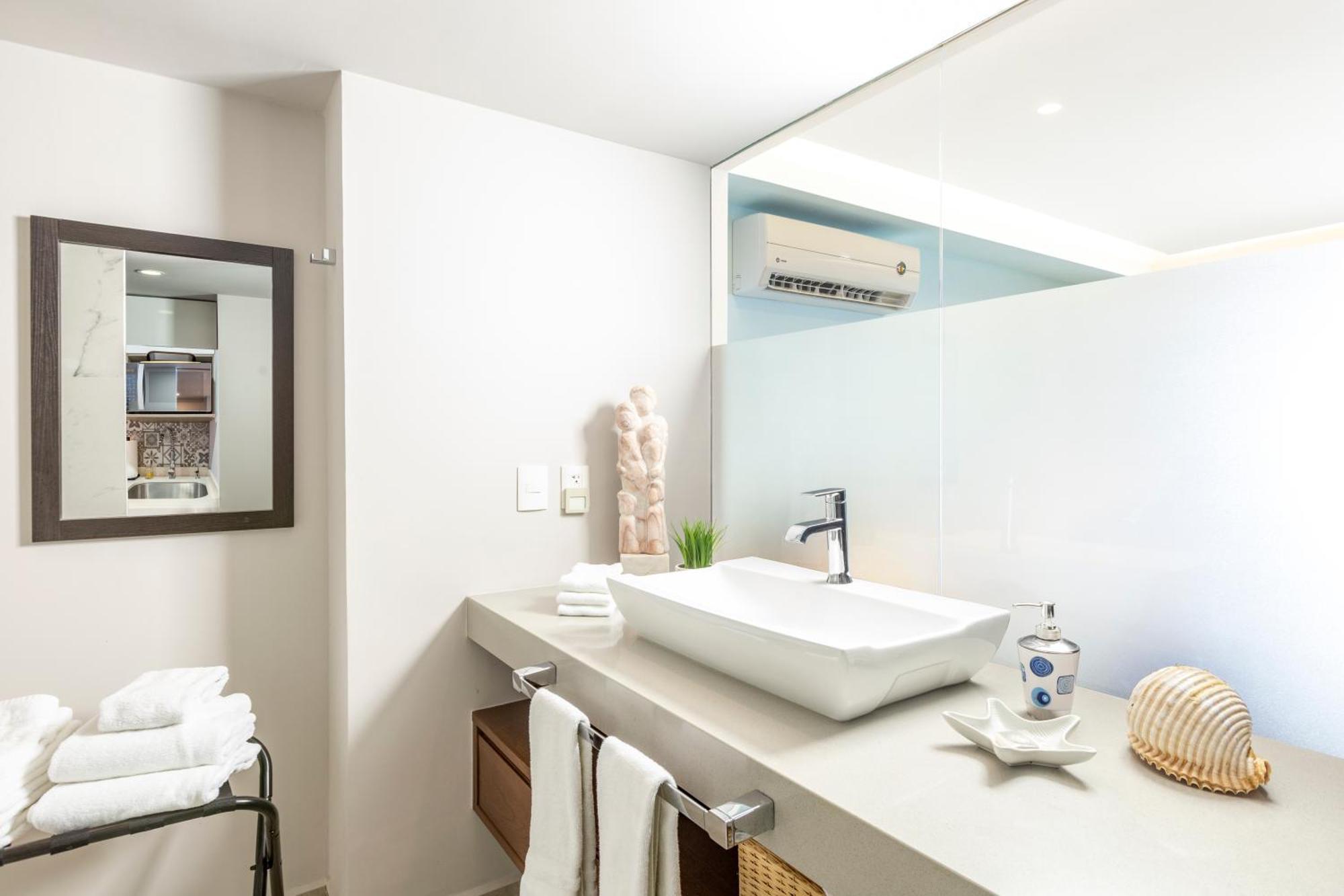 Harbor 3008 Amazing Beach Front Condo By Moikkarentals プエルトバラータ エクステリア 写真